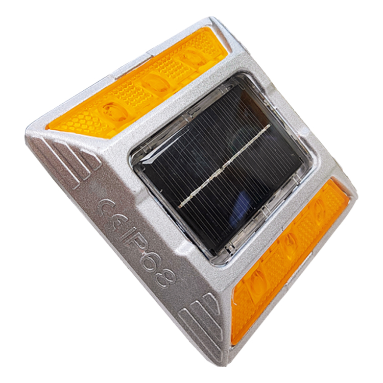 Aluminum solar road stud