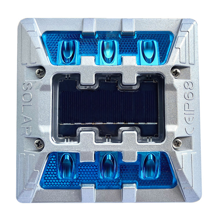 Aluminum solar road stud